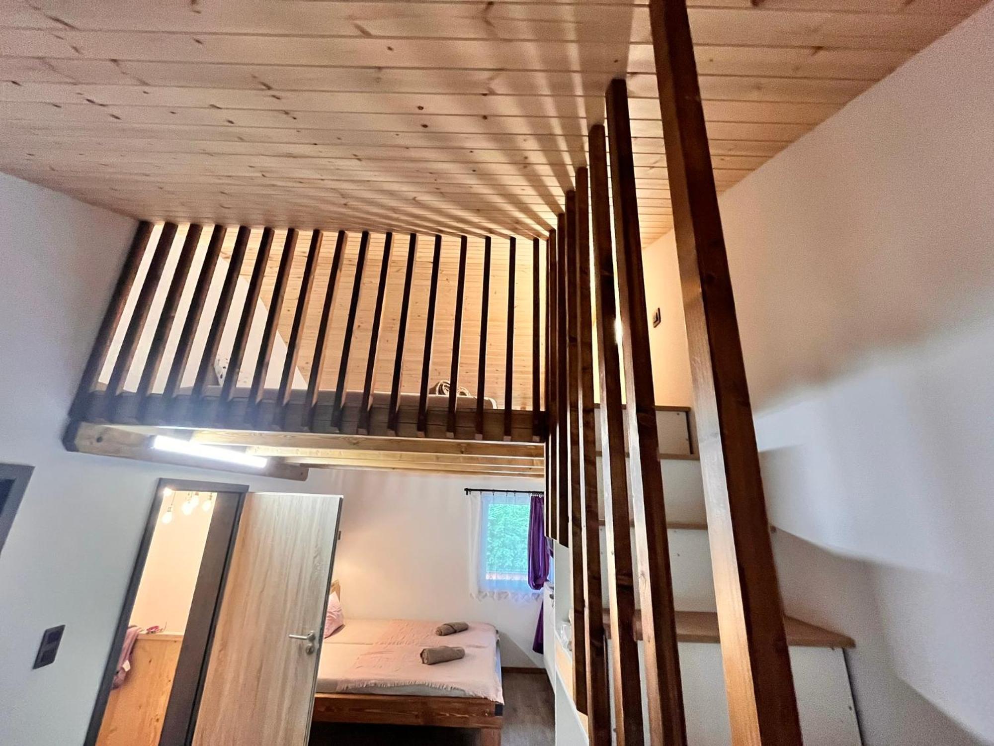 Chata Pod Houbovym Vrchem 2 Horní Planá Esterno foto
