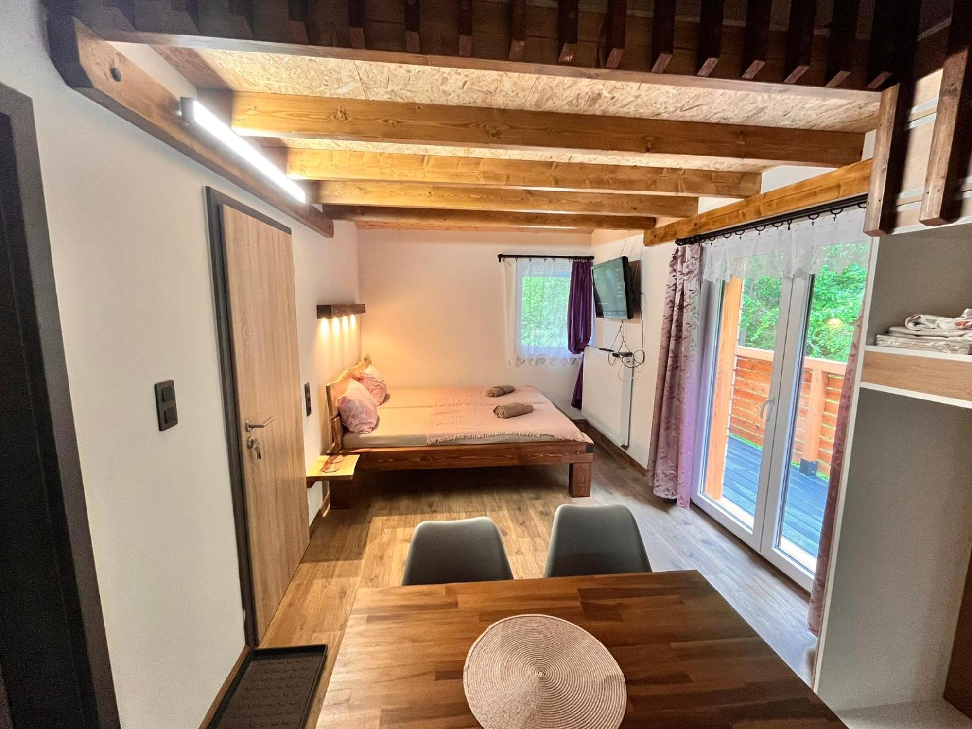 Chata Pod Houbovym Vrchem 2 Horní Planá Esterno foto