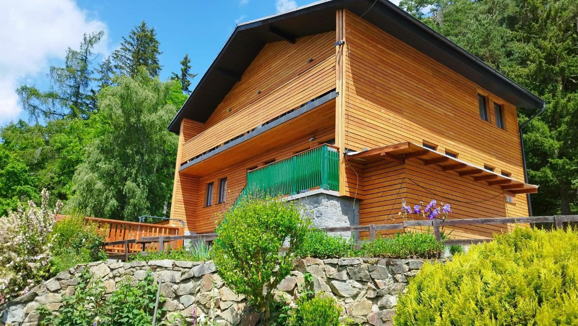 Chata Pod Houbovym Vrchem 2 Horní Planá Esterno foto